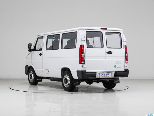 MPV multifunzionale touch screen per il trasporto di passeggeri e merci Iveco Diesel