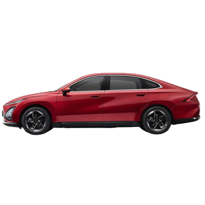 2024 Wuling Starlight 70 km Standard Sedan Electric Ride-On Passenger Car Veicolo energetico
