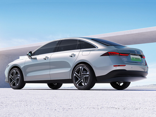 Roewe D7 DMH 125 Energy Midsize PHEV Electric Sedan Beyond Edition per e al dettaglio