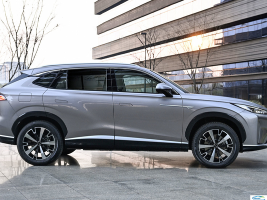 Vivi il futuro dei trasporti con la vettura a guida elettrica del SUV ROEWE 2024D7X DMH