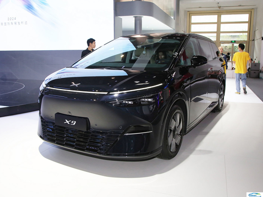 Xpeng Xiaopeng X9 MPV Veicolo energetico Automobile elettrico per clienti al dettaglio