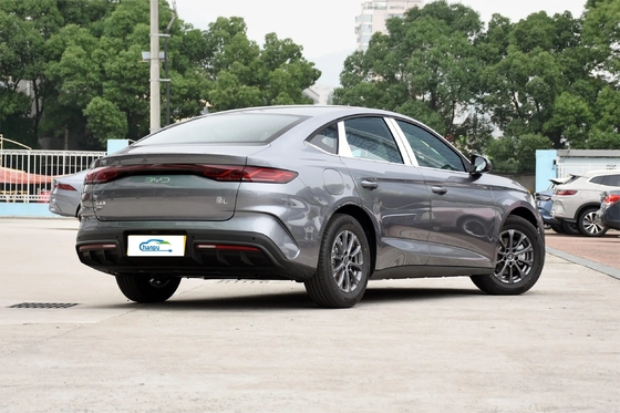DM-I-2024 80KM Leading Model PHEV Sedan per BYD Velocità massima 180Km/h Tipo di energia PHEV