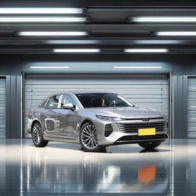2024 Faw Besturn Bestune B70 Disco anteriore Disco posteriore Hatchback Retail Ride-On Automobile