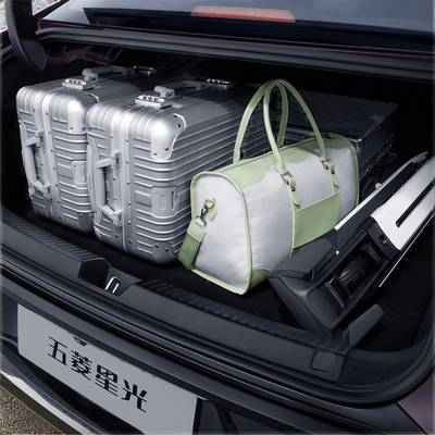 410KM Range Wuling E5 2024 Auto elettrica Standard Retail nel mercato dei veicoli energetici