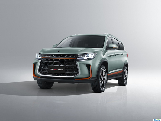 Capacità del serbatoio di carburante 50-80L Dongfeng Forthing T5 2024 Un mini SUV cinese per il commercio al dettaglio