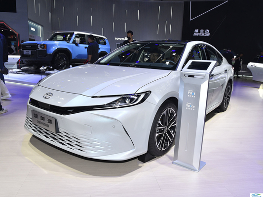Scaffalature e sedili in tessuto in alluminio 2024 Toyota Camry Ride-On