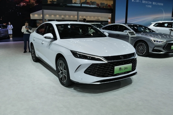 BYD Clean Energy Hybrid Qin L Dm-I-2024 Sedan Un'auto Phev di medie dimensioni con doppio motore
