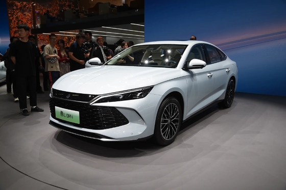 Esplora la berlina PHEV di Byd La perfetta combinazione di efficienza energetica e prestazioni