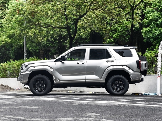 Vivi il brivido del fuoristrada con GWM Tank 400 Hi4-T Hybrid PHEV Off-Road SUV