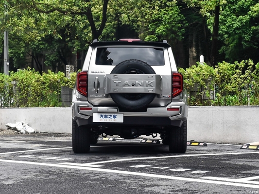 Vivi il brivido del fuoristrada con GWM Tank 400 Hi4-T Hybrid PHEV Off-Road SUV