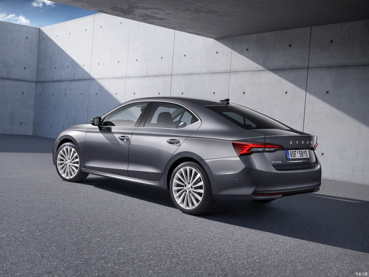 2024 Skoda Octavia Pro TSI280 1.5L Benzina berlina con ESC e controllo di velocità normale