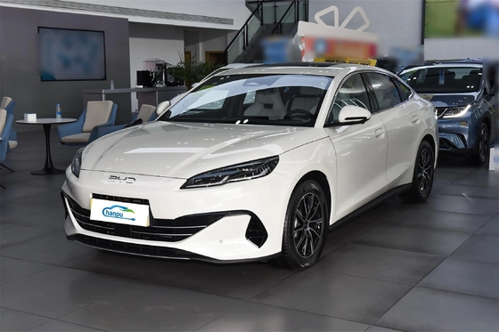 Green Energy PHEV Sedan Byd 06Dm-I-2024 Modello con 5 posti a sedere e autonomia di 120 km