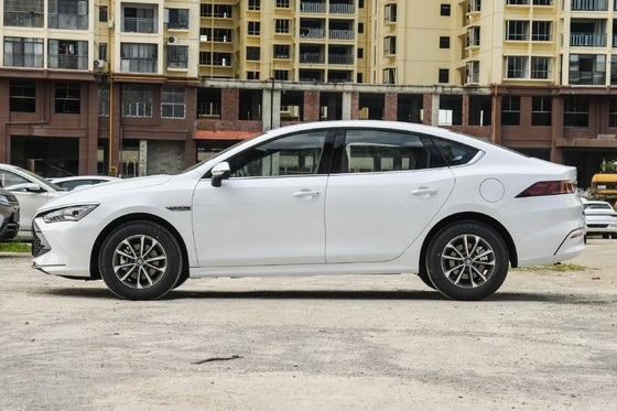 BYD Electric Qin Plus Dm-2024 Dm-I Honor Versione 55Km Compatta PHEV Auto con porta oscillante