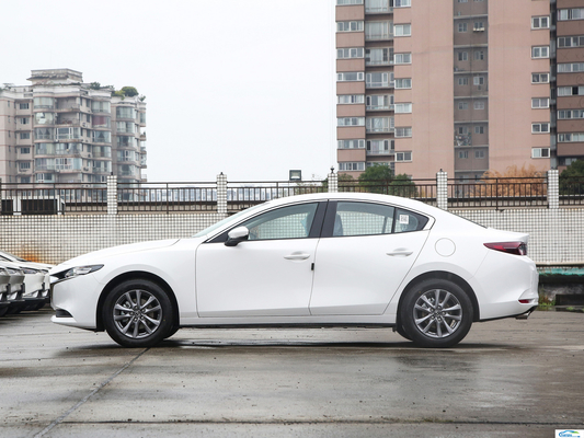 2023 Mazda 3 Axela 1.5L SUV a benzina automatica berlina TPMS e fari a LED inclusi