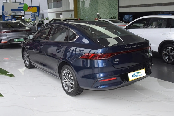 La potente berlina PHEV Qin Plus Dm-2024 Dm-I Honor di BYD con tecnologia ibrida