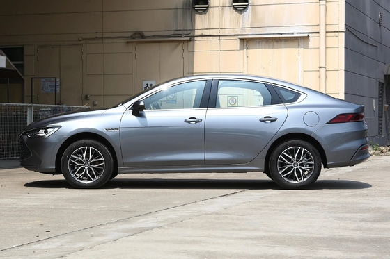 Spaziosa berlina compatta da 5 posti BYD Qin Plus Dm-2024 Dm-I Honor Versione 120Km PHEV Car