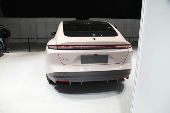 100Kwh Quattro porte Porta oscillante Nio Et5-2024 Ride-On Car Cinque posti Veicoli elettrici