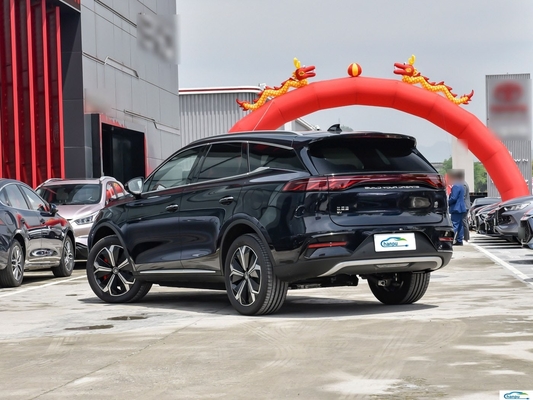 BYD Tang Glory Version Batteria SUV medio con autonomia estesa e ricarica veloce