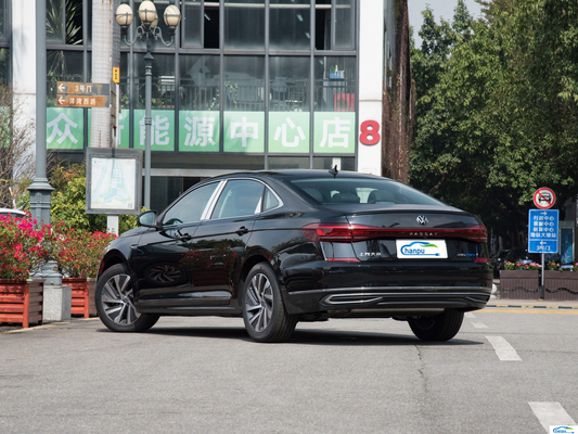 2023 Volkswagen Passat Phev SUV La combinazione perfetta di prestazioni ed efficienza