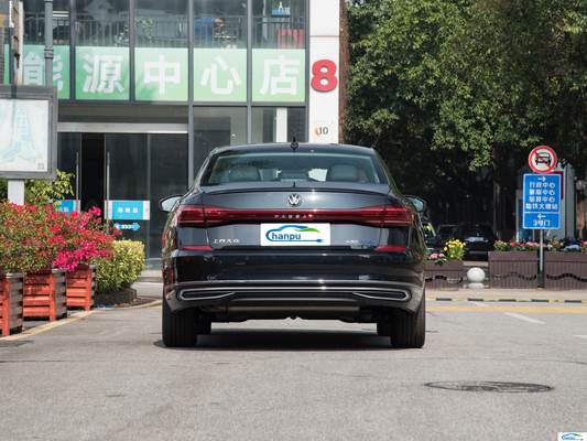 2023 Volkswagen Passat Phev SUV La combinazione perfetta di prestazioni ed efficienza
