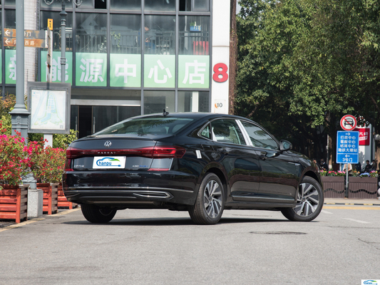 2023 Volkswagen Passat Phev SUV La combinazione perfetta di prestazioni ed efficienza