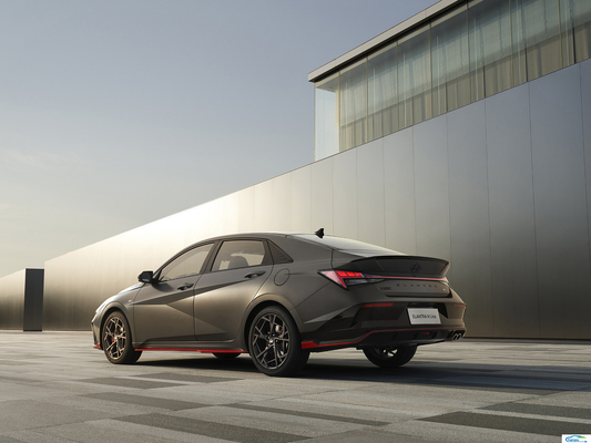 2023 Hyundai Elantra Sedan 5 posti FWD Sedie in pelle Autovettura di passeggeri leader della benzina