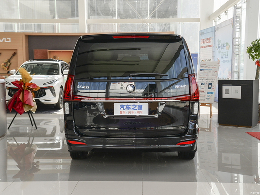 Faretti a LED e cambio automatico Dongfeng Fengxing Forthing M7 4 porte 7 posti MPV