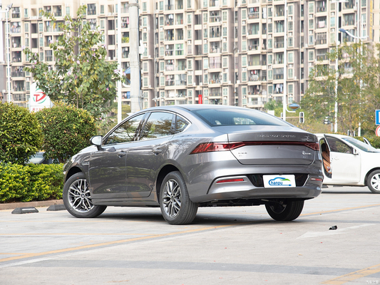 2024 BYD Qin Plus EV Honor L'auto compatta che stabilisce lo standard per i veicoli energetici