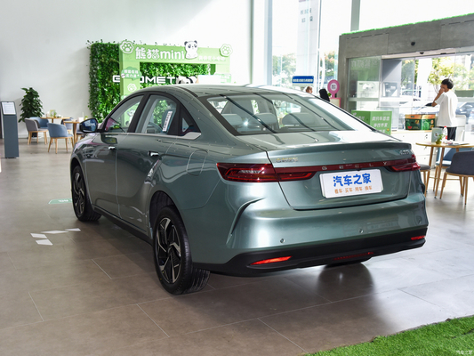 2024 Geely G6 Geometry 410KM 520KM 5-seater EV Sedan Veicolo elettrico cinese