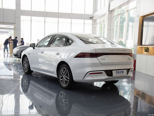 Rivoluzionate la vostra esperienza di guida con la 2024 BYD Qin Plus EV e la DM-i Hybrid Sedan